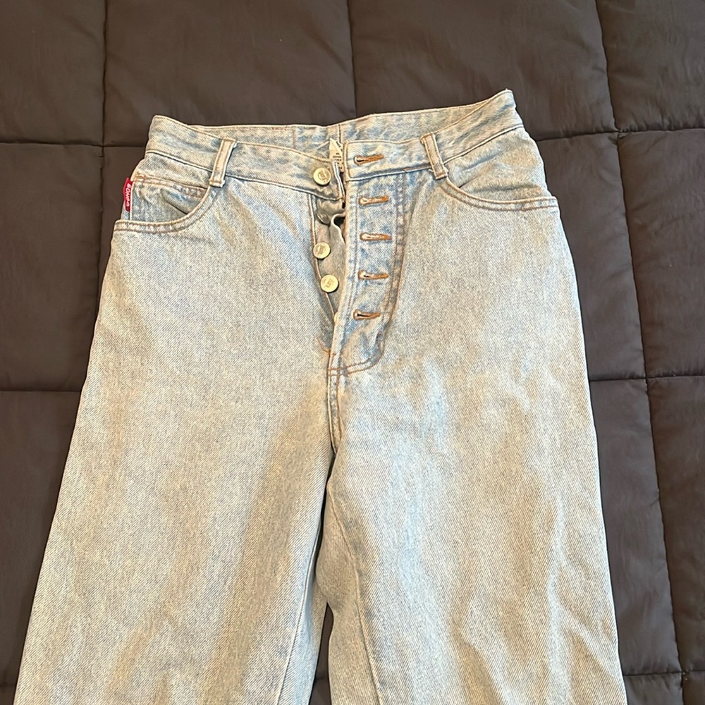 Bongo Lightwash high waisted jeans!